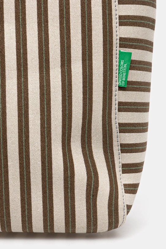 Kabelka United Colors of Benetton zelená 66GRDY07W