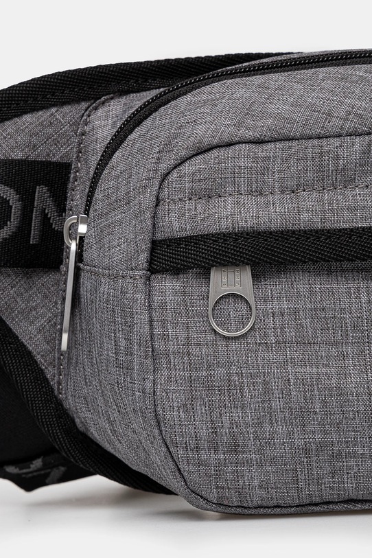 Ľadvinka Tommy Jeans sivá AM0AM13315