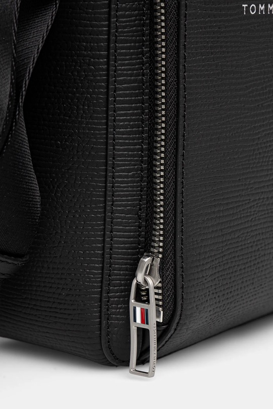 Kožna torbica Tommy Hilfiger crna AM0AM13308