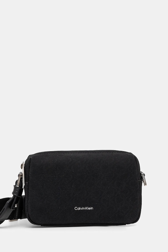 Чанта през рамо Calvin Klein изчистен черен K50K512739