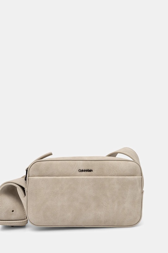 Сумка Calvin Klein не вмещает А4 бежевый K50K512748