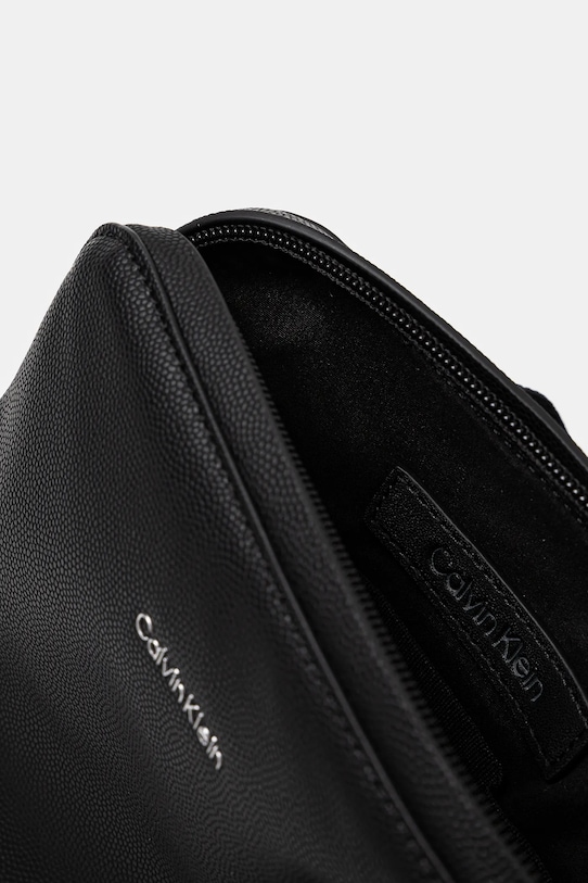 Ledvinka Calvin Klein K50K512767 černá