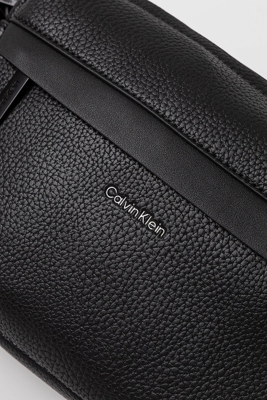 Malá taška Calvin Klein čierna K50K512885