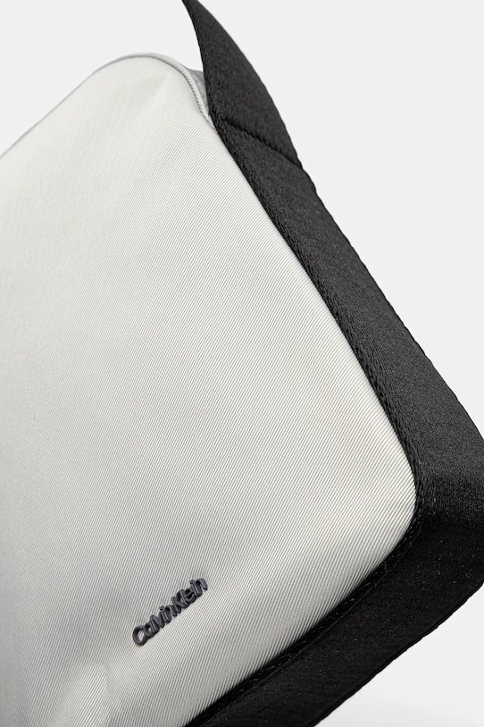 Doplňky Ledvinka Calvin Klein K50K512886 šedá