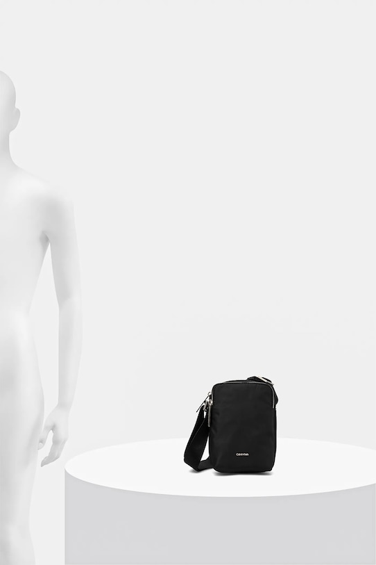 Σακίδιο Calvin Klein μαύρο K50K512888