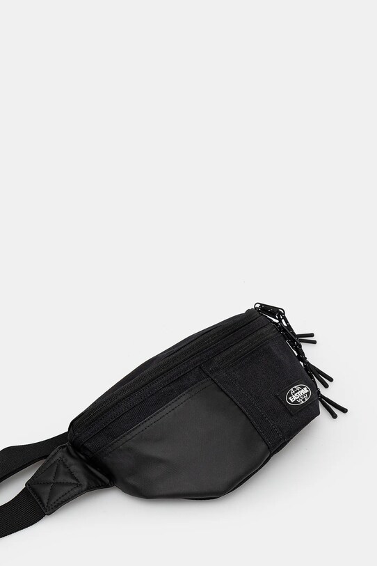 Ľadvinka Eastpak Icon Springer EK0A5BKH4T61 čierna SS25