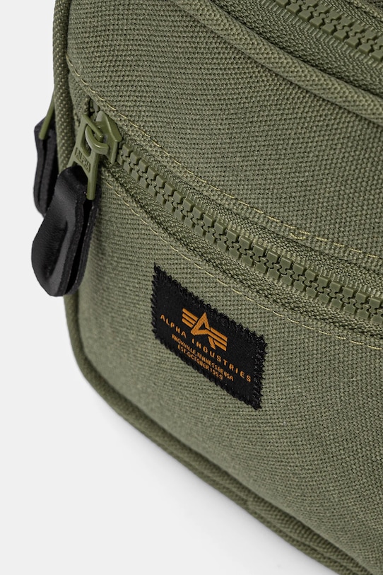 Чанта през рамо Alpha Industries Label Messenger Bag S зелен 156941