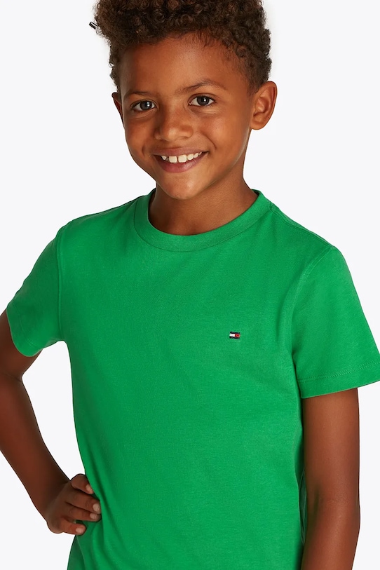 Detské bavlnené tričko Tommy Hilfiger KB0KB06879.74.122.PPYA zelená