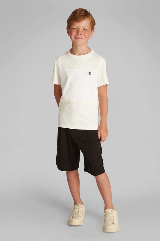 Dečki Otroška bombažna kratka majica Calvin Klein Jeans 2-pack IB0IB02441.104.116.PPYA bež