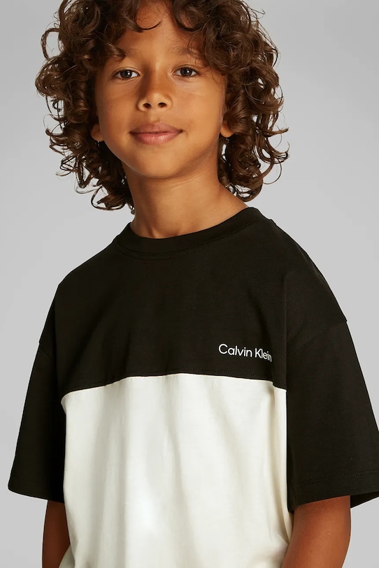 Детская хлопковая футболка Calvin Klein Jeans IB0IB02450.128.176.PPYA чёрный