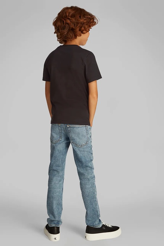 Παιδικό βαμβακερό μπλουζάκι Calvin Klein Jeans IB0IB02456.128.176.PPYA μαύρο