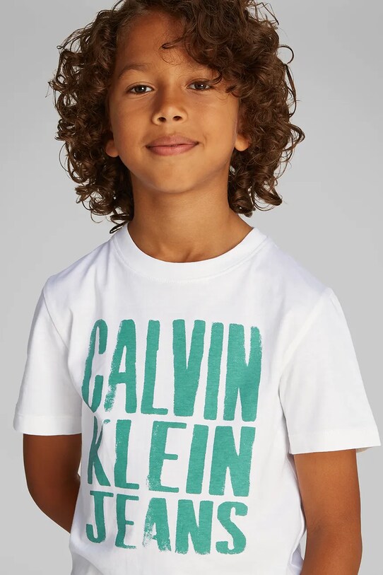 Παιδικό βαμβακερό μπλουζάκι Calvin Klein Jeans IB0IB02459.128.176.PPYA λευκό