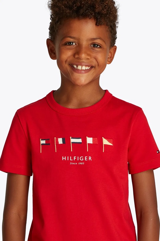 Detské bavlnené tričko Tommy Hilfiger KB0KB09532.116.122.PPYA červená