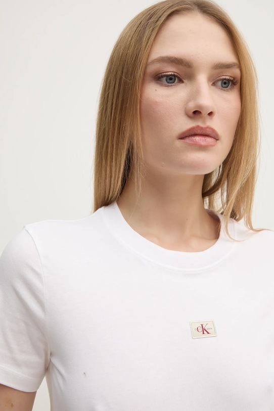 Памучна тениска Calvin Klein Jeans бял J20J225084