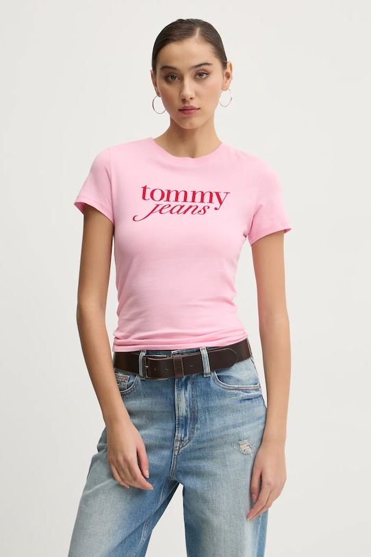 Памучна тениска Tommy Jeans вталена розов DW0DW19447
