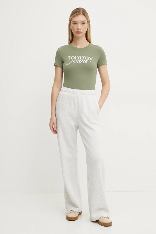 Хлопковая футболка Tommy Jeans DW0DW19447 зелёный SS25