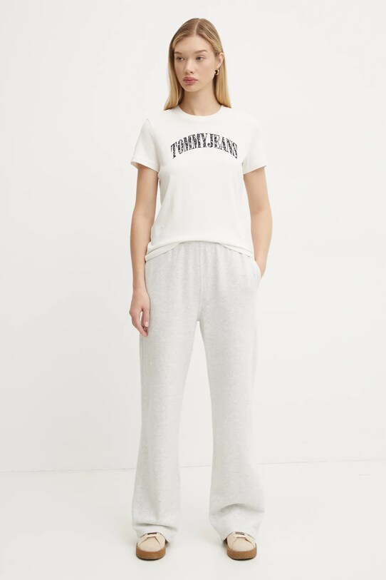 Бавовняна футболка Tommy Jeans DW0DW20161 бежевий SS25