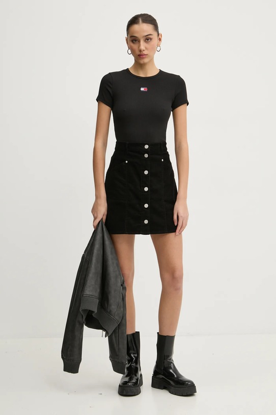 Majica kratkih rukava Tommy Jeans DW0DW20463 crna SS25