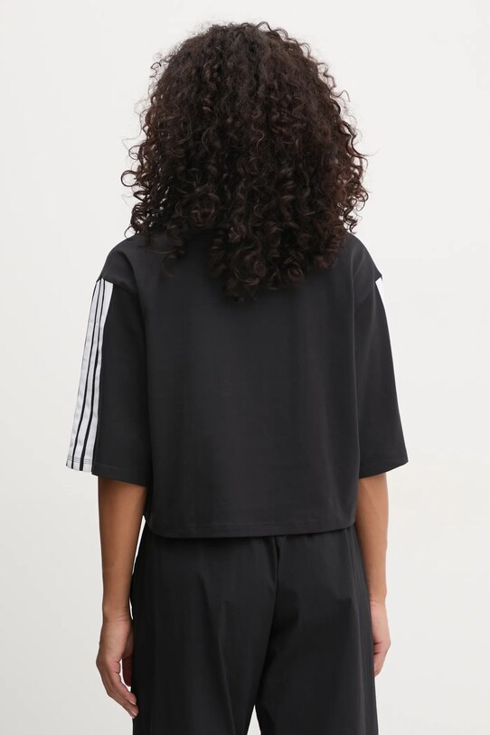 Oblečenie Bavlnené tričko adidas Essentials JD4998 čierna