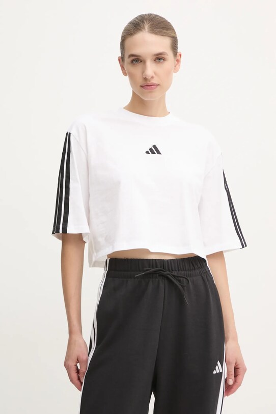 Βαμβακερό μπλουζάκι adidas Essentials απλικέ λευκό JD4999