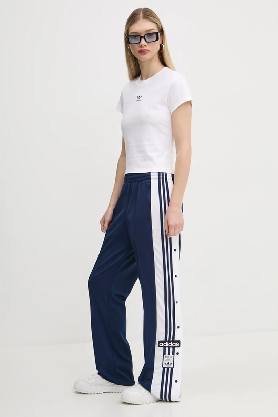 Хлопковая футболка adidas Originals Essential JC8973 бежевый SS25