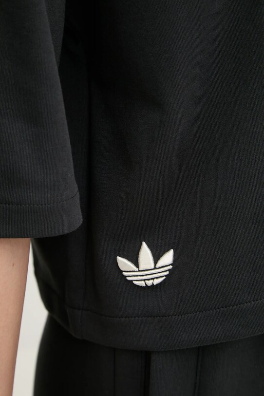 Футболка adidas Originals Neuclassics JI8510 чорний