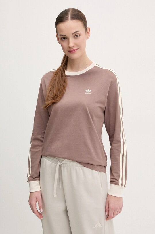 Βαμβακερή μπλούζα με μακριά μανίκια adidas Originals 3-Stripes βαμβάκι καφέ JC5773