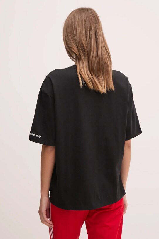 Одяг Футболка adidas Originals FLOWER TEE JN6689 чорний