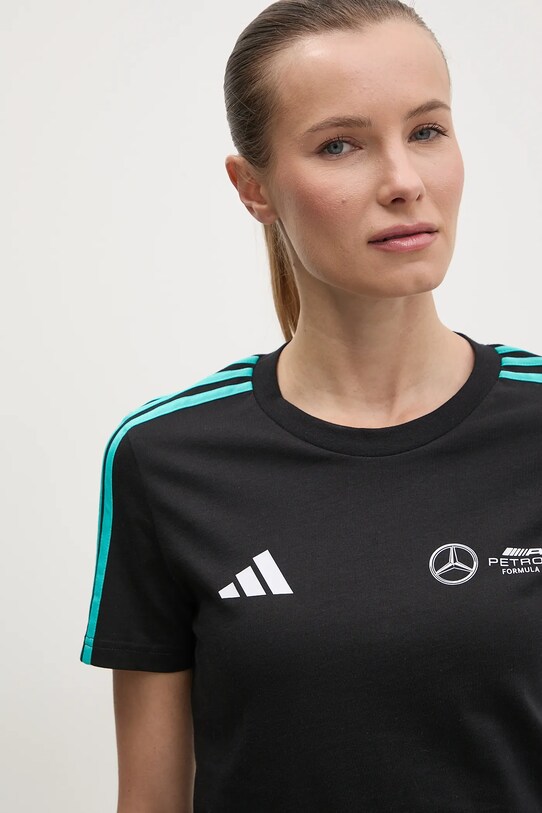 Памучна тениска adidas x Mercedes черен JV5424