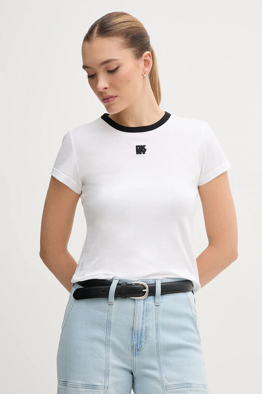 Памучна тениска Dkny вталена бял DJ5T1340