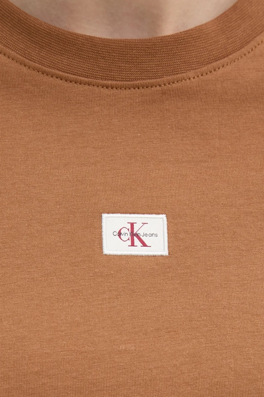 Calvin Klein Jeans t-shirt bawełniany brązowy J20J225243