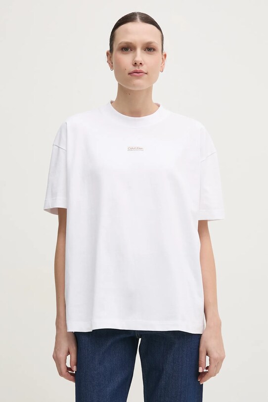 Памучна тениска Calvin Klein Jeans свободна бял J20J225539