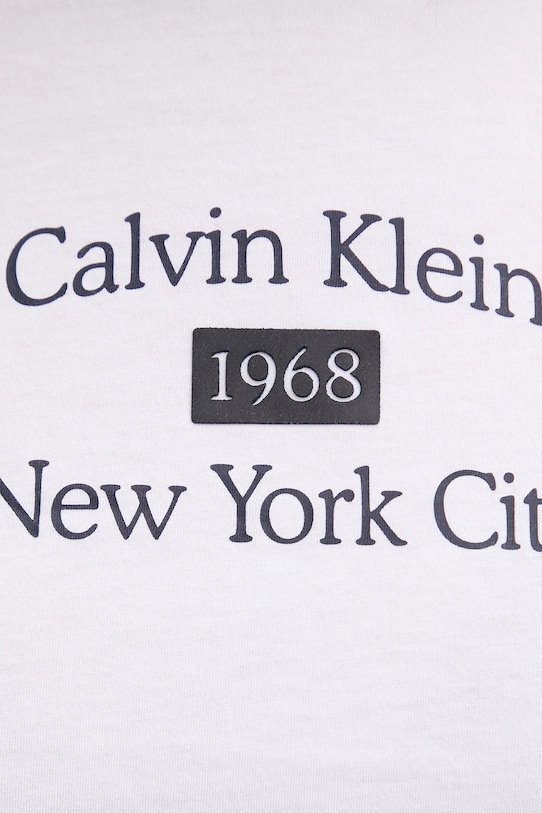 Βαμβακερό μπλουζάκι Calvin Klein Jeans λευκό LV047B808G
