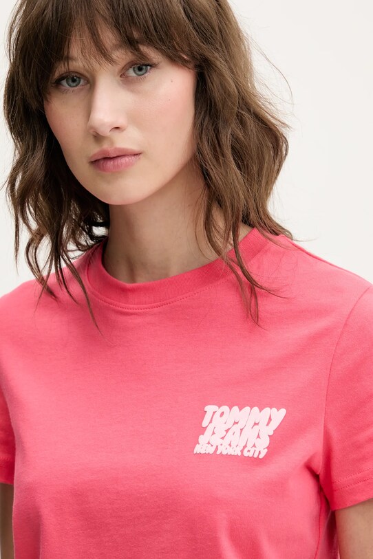 Ruházat Tommy Jeans pamut póló DW0DW21338 rózsaszín