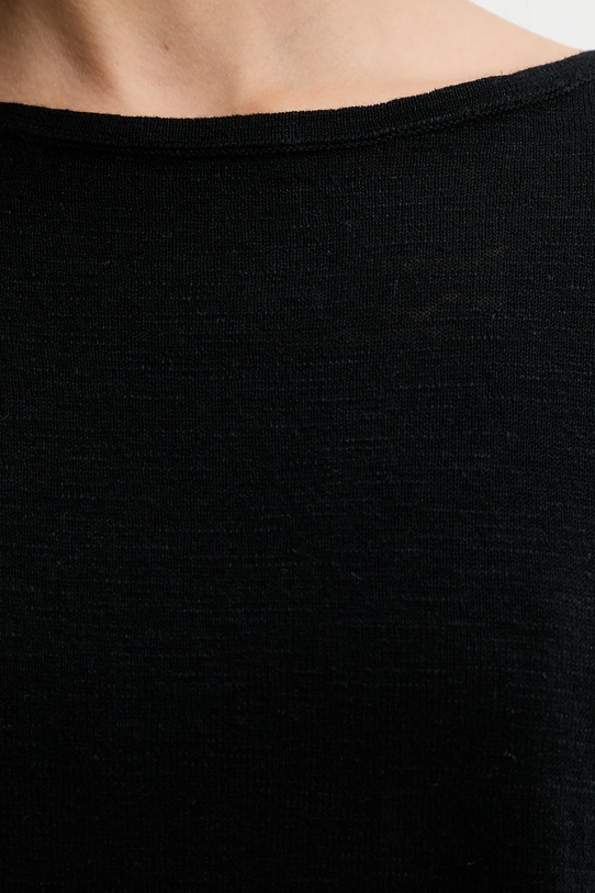 Sisley t-shirt z domieszką lnu 105GM106H czarny