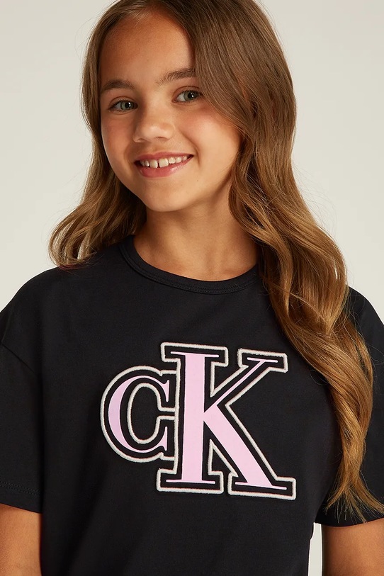 Παιδικό βαμβακερό μπλουζάκι Calvin Klein Jeans IG0IG02806.PPYA μαύρο