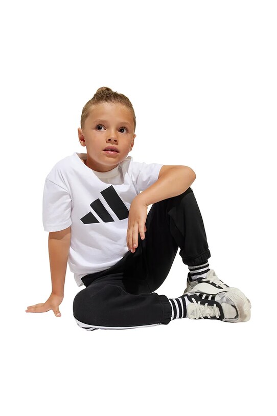 Детская хлопковая футболка adidas JC9720