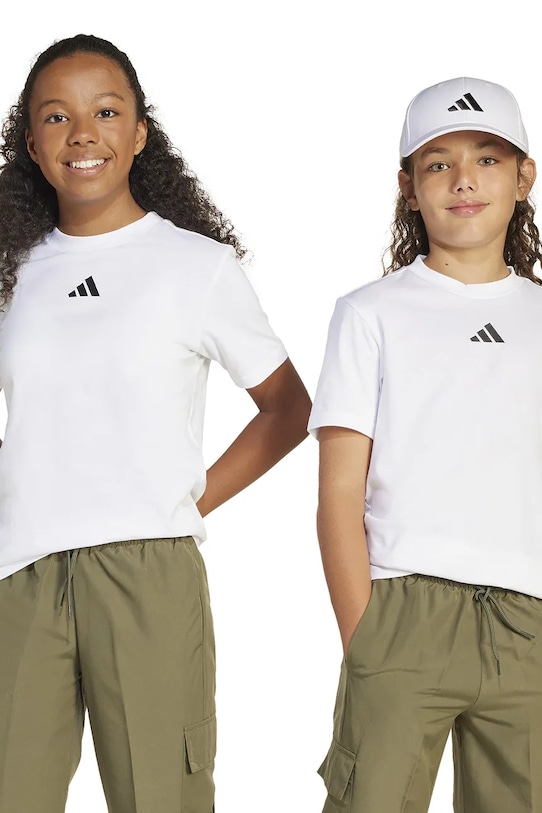 Παιδικό βαμβακερό μπλουζάκι adidas απλικέ λευκό JC9774