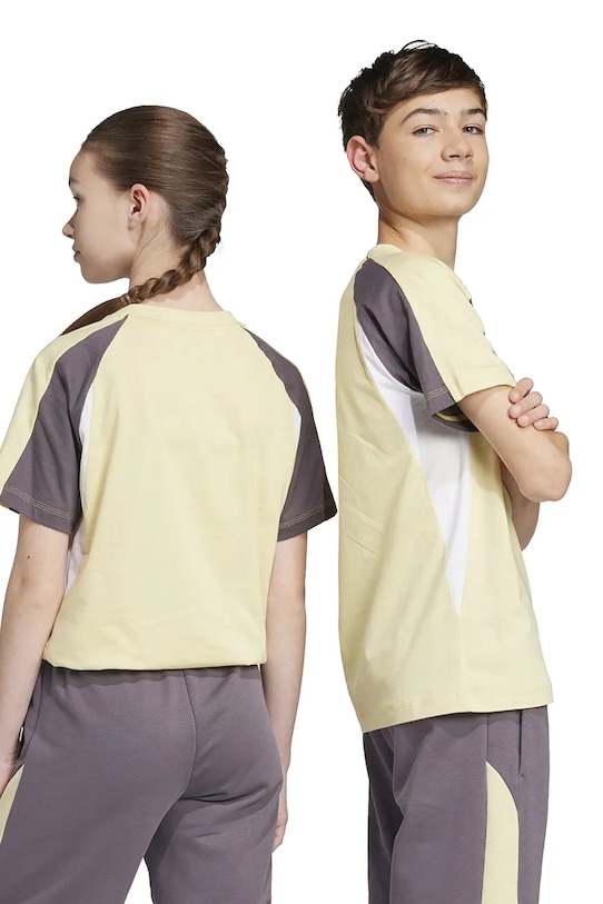 Детска памучна тениска adidas JC9308 жълт