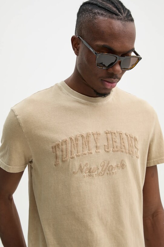 Бавовняна футболка Tommy Jeans бежевий DM0DM20356