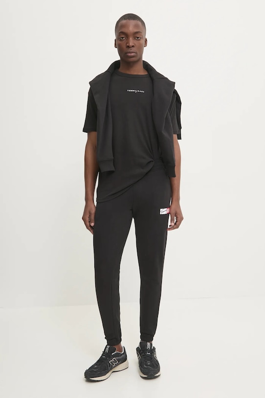 Tommy Jeans tricou din bumbac DM0DM21110 negru SS25