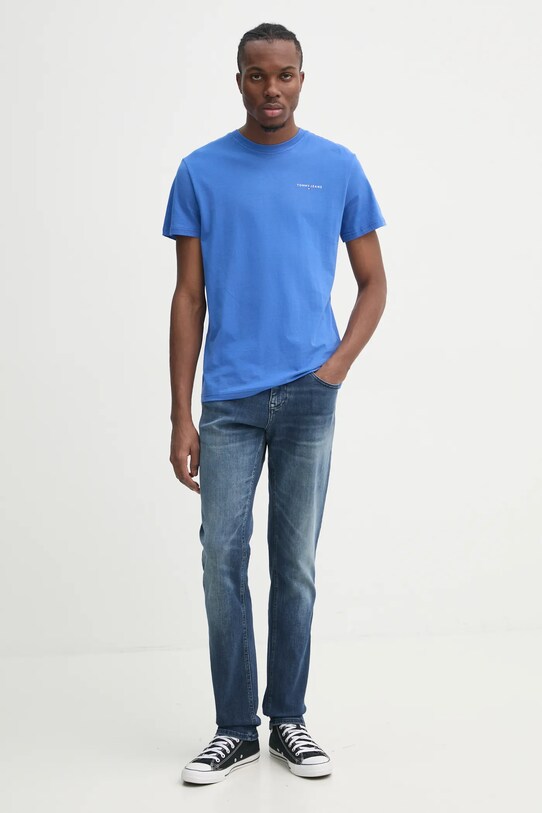 Хлопковая футболка Tommy Jeans DM0DM21188 фиолетовой SS25