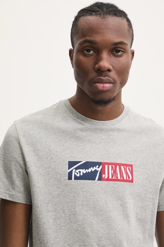 Bavlnené tričko Tommy Jeans sivá DM0DM20365