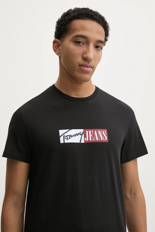 Oblečenie Bavlnené tričko Tommy Jeans DM0DM20365 čierna