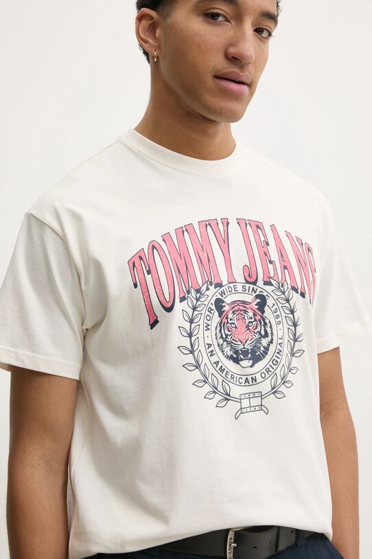 Хлопковая футболка Tommy Jeans хлопок бежевый DM0DM21191