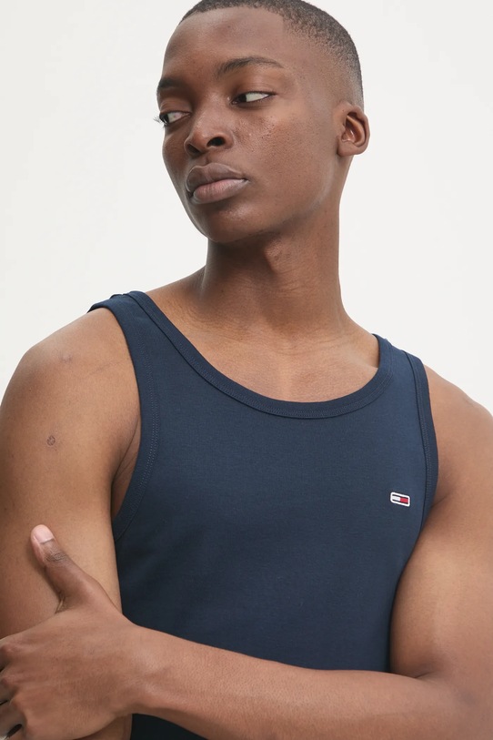 Bavlněný top Tommy Jeans námořnická modř DM0DM20336