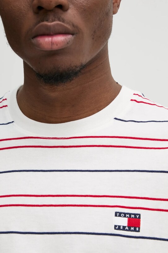 Хлопковая футболка Tommy Jeans DM0DM20675 белый