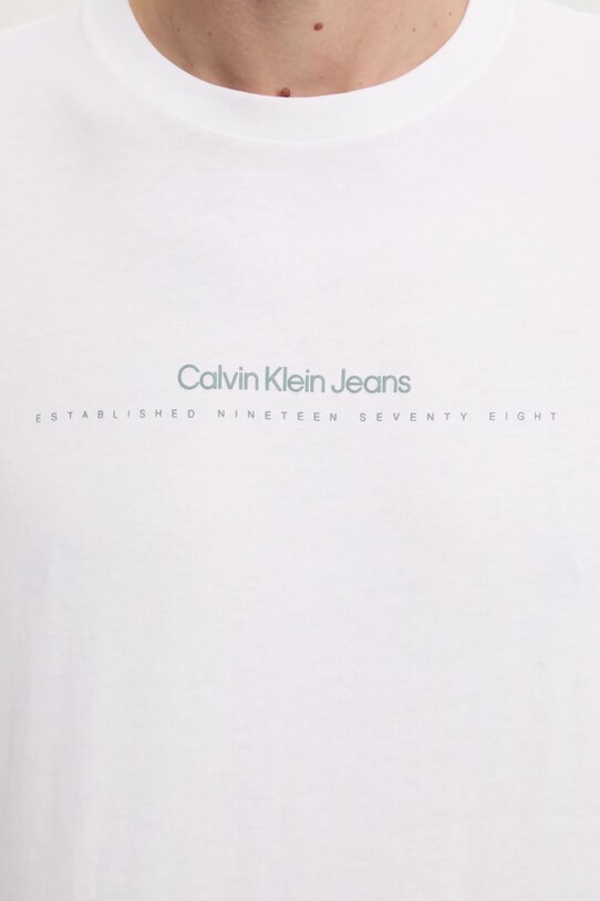 Памучна тениска Calvin Klein Jeans J30J327075 бял