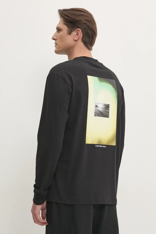 Bavlnené tričko s dlhým rukávom Calvin Klein Jeans čierna J30J327083