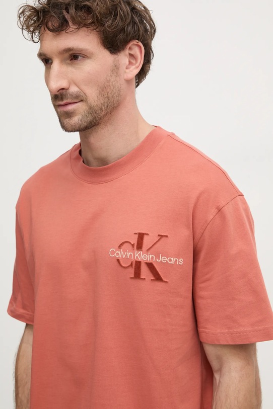 Памучна тениска Calvin Klein Jeans оранжев J30J327107